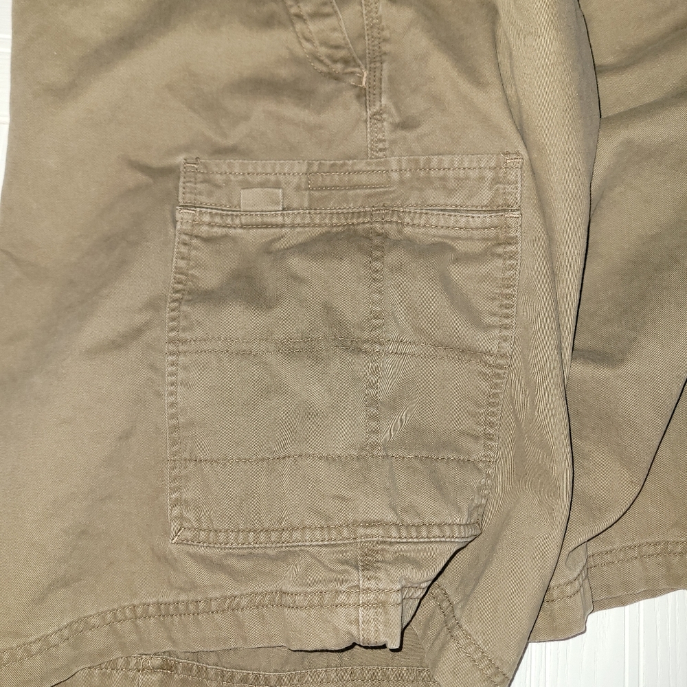 Columbia Army Green Mens Cargo Shorts Size- 38 Waist Length 19 in - Picture 6 of 7